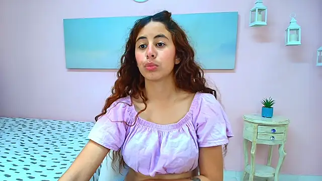 Chat +18 de scarlett_clyde ao vivo