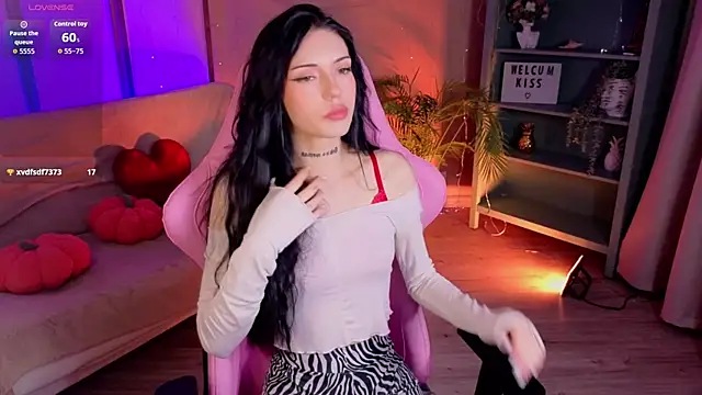 Kelly__Bunny Adlı Modelin Canlı XXX Sohbeti