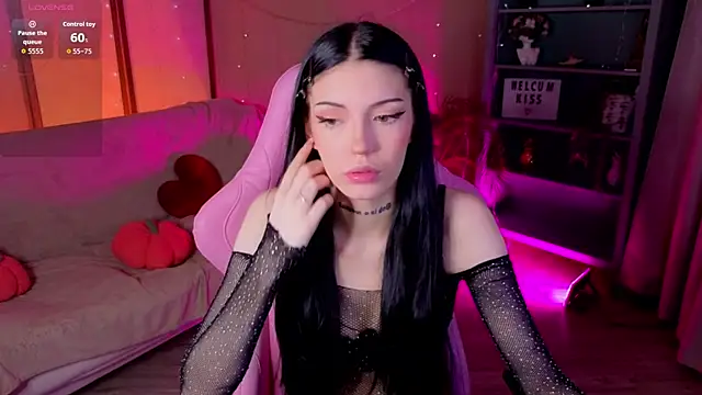 Kelly__Bunny Adlı Modelin Canlı XXX Sohbeti
