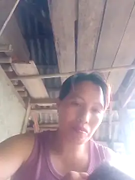 Chat soba uživo modela Gummiesu