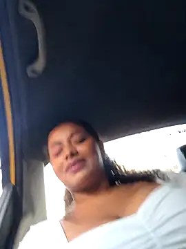 curly_girl_31's Live XXX Chat