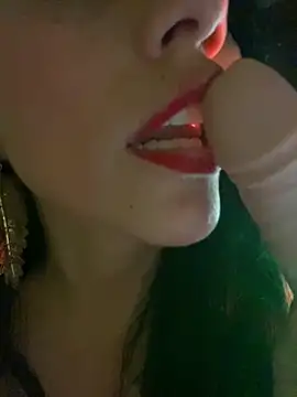 Miaswwe 现场XXX聊天