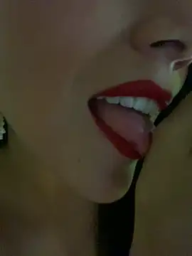 Miaswwe 即時 XXX 聊天