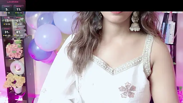 Malvika_Malhotra's Live XXX Chat