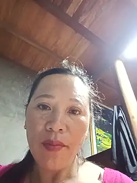 XXX chat uživo modela Jooj-