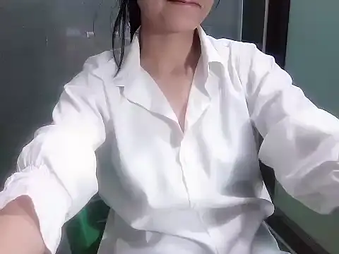 Živý XXX chat Stella6996
