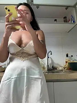 ruanruan05 Show in webcam