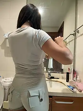Chat +18 de ruanruan05 ao vivo