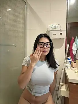XXX chat uživo modela ruanruan05