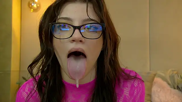 EllieWest Webcam show