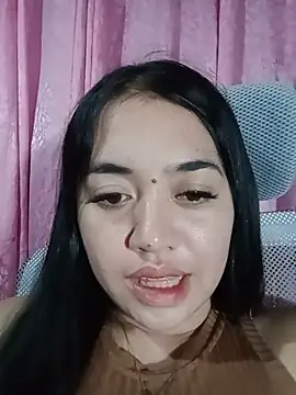 xxseducemaexx Adlı Modelin Canlı XXX Sohbeti