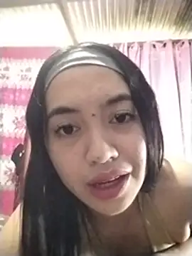 Chat +18 de Alisha_27 ao vivo