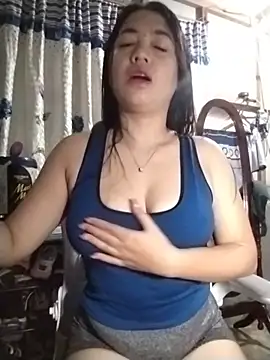 Alisha_27 Adlı Modelin Canlı XXX Sohbeti