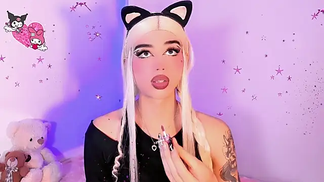 Miss-Saraii webcam show