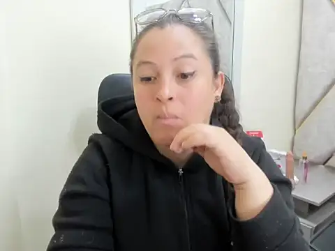 แชท XXX สดของ Sarah_Boobs_
