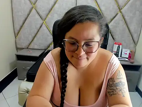 Sembang XXX Secara Langsung Sarah_Boobs_