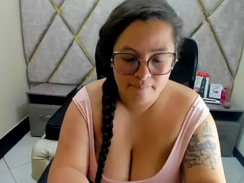 Sarah_Boobs_ Chat XXX live