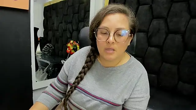 دردشة Sarah_Boobs_ الجنسية المباشرة