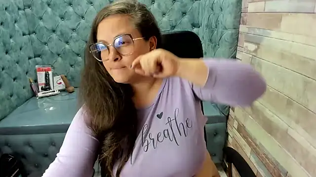 Sarah_Boobs_: онлайн-секс-чат