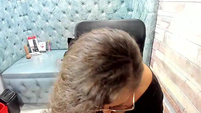 Sarah_Boobs_: онлайн-секс-чат
