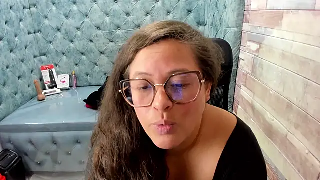 Sarah_Boobs_ লাইভ XXX চ্যাট