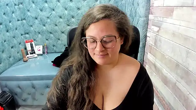 Sarah_Boobs_ Chat XXX in diretta