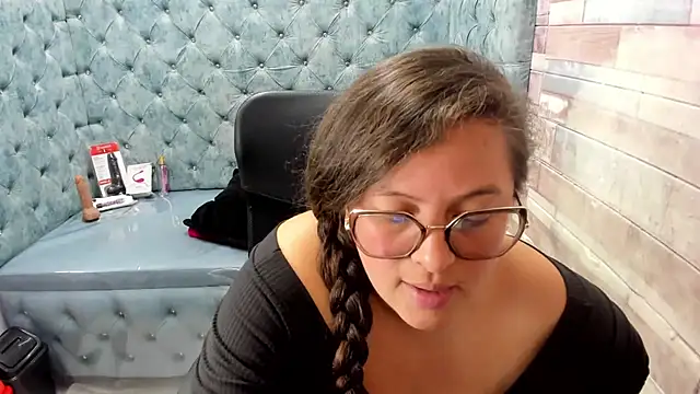 Sarah_Boobs_ 现场XXX聊天