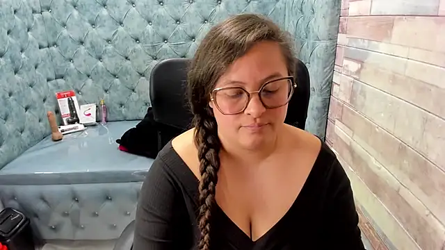 Sarah_Boobs_'s Live XXX Chat