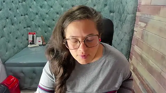 Sarah_Boobs_'s Live XXX Chat