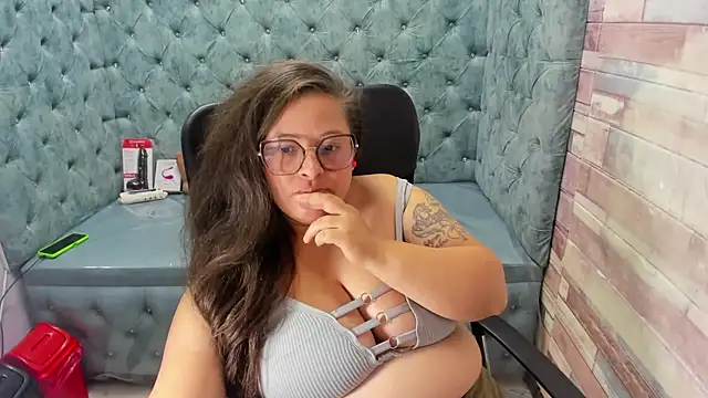 Sarah_Boobs_ 라이브 XXX 채팅