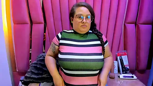 Chat XXX en directo de Sarah_Boobs_