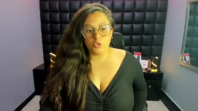 צ'אט XXX בשידור חי של Sarah_Boobs_