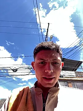 santiObrero: вебкам-шоу