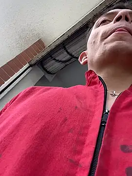 santiObrero webkamerás műsora