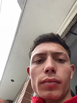 santiObrero: вебкам-шоу