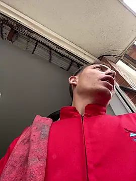 santiObrero Adlı Modelin Web Kamerası Şovu