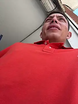 santiObrero Show in webcam