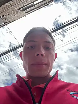 santiObrero Show in webcam