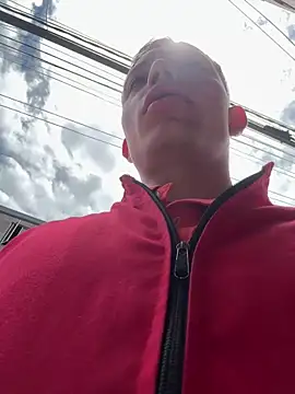 santiObrero Show in webcam