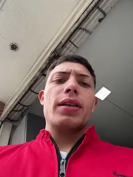 santiObrero Adlı Modelin Web Kamerası Şovu