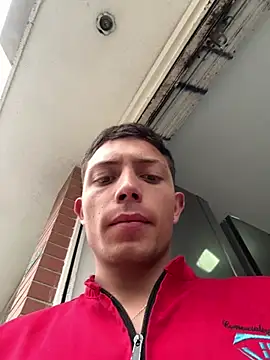 santiObrero Show in webcam