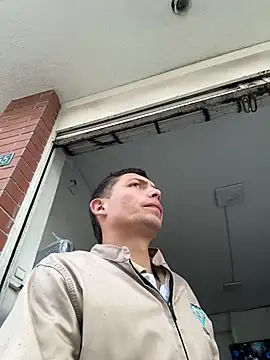 Pokazy przed kamerką – santiObrero