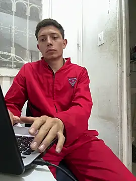 santiObrero 在線直播表演