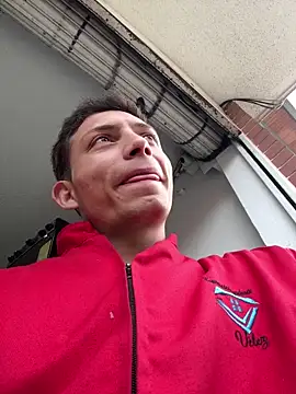 santiObrero Show in webcam