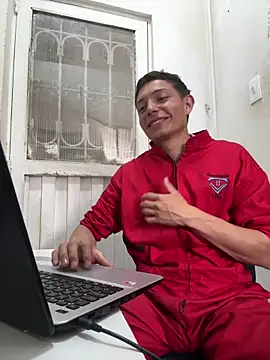 santiObrero webcam show