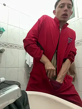 Show modela santiObrero na web-kameri