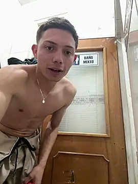 santiObreroのライブXXXチャット
