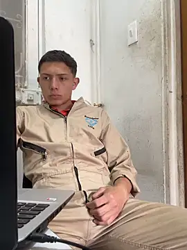 santiObrero's Live XXX Chat