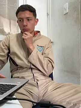santiObrero Adlı Modelin Web Kamerası Şovu