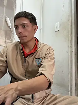 santiObrero's Live XXX Chat